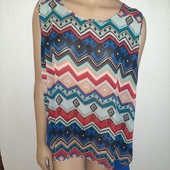 Rouge collection 2X sleeveless blue shirt w design - Picture 1 of 9